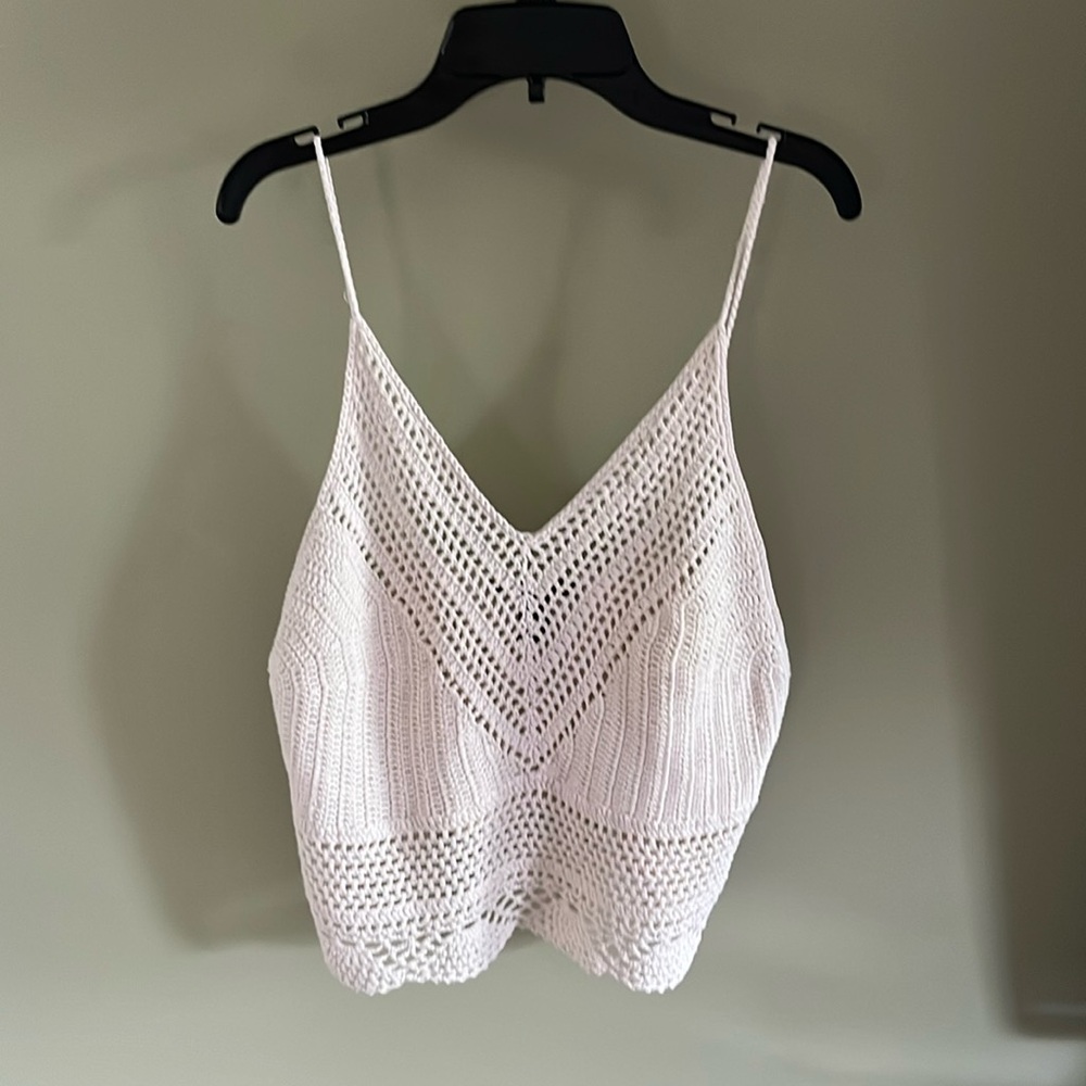 Forever 21 Spaghetti Strap Cream Colored Crochet Knit Crop Top. Size M.